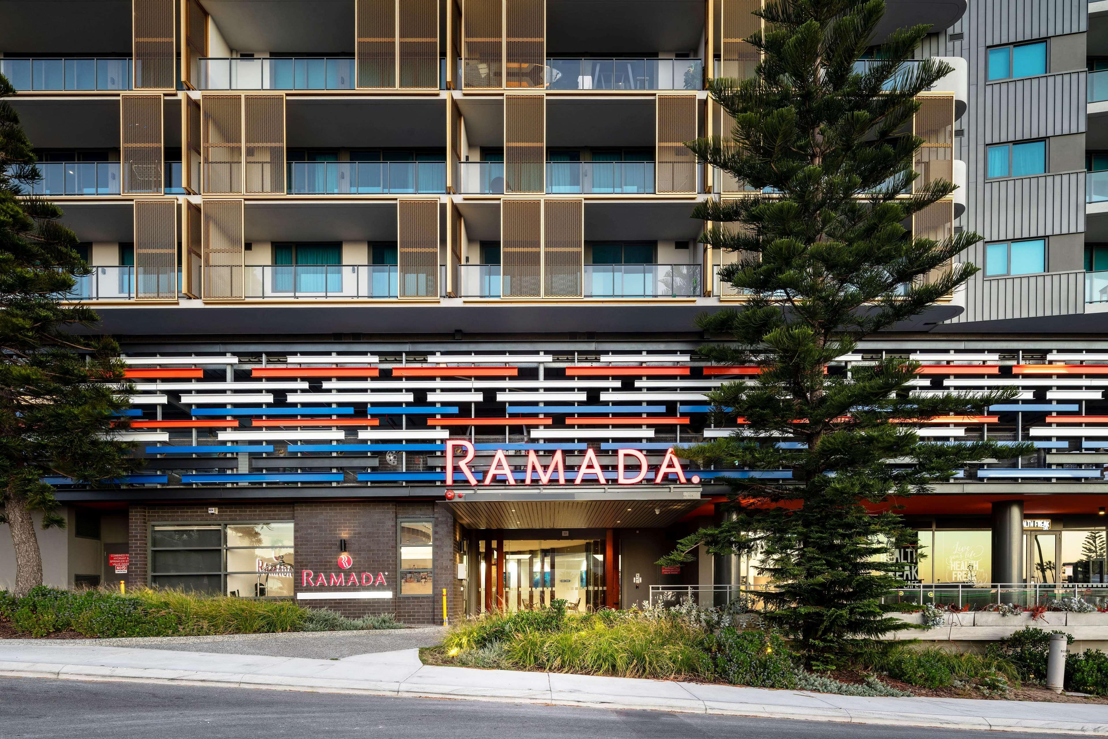 Ramada By Wyndham Vetroblu Scarborough Beach Perth Eksteriør bilde