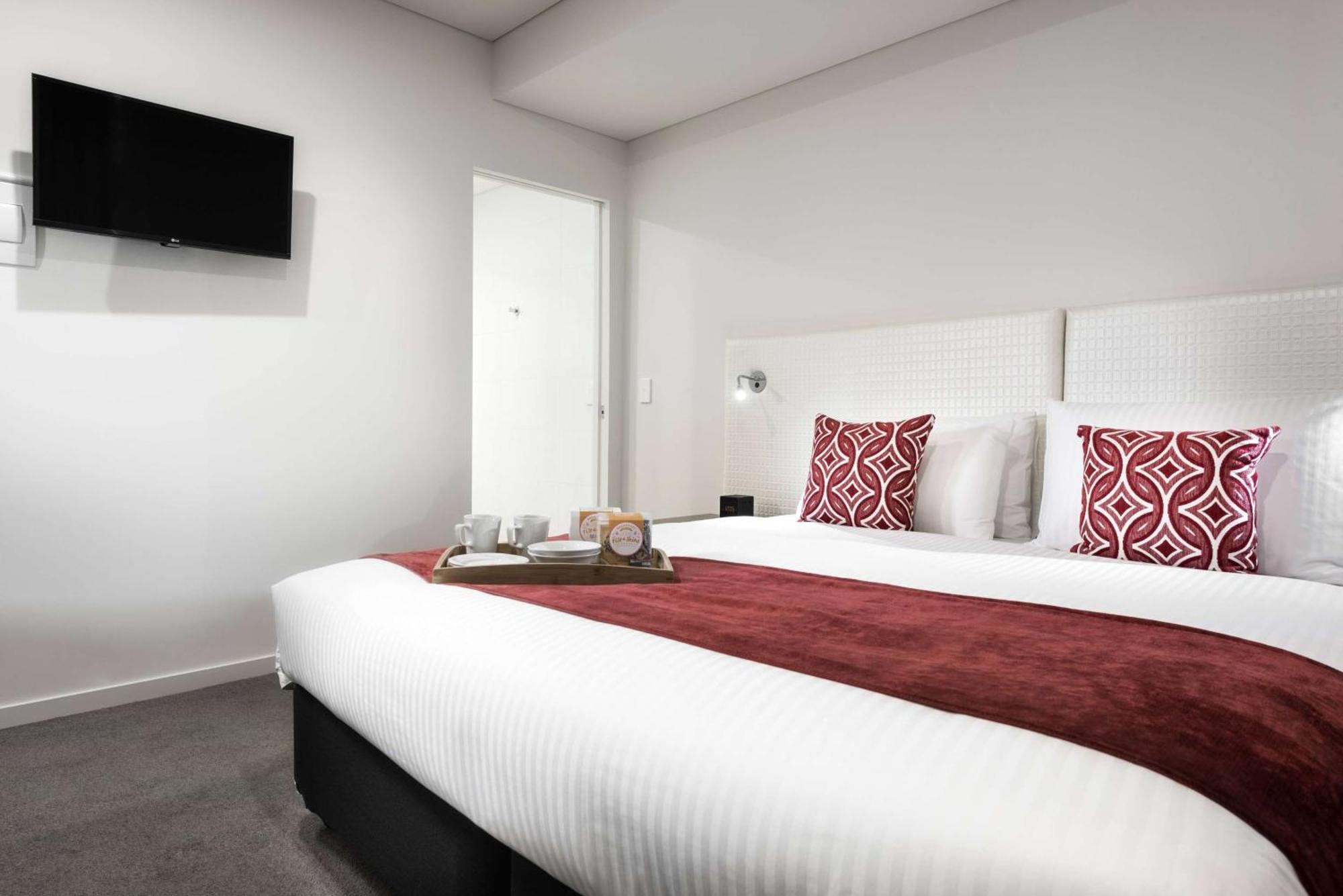 Ramada By Wyndham Vetroblu Scarborough Beach Perth Eksteriør bilde