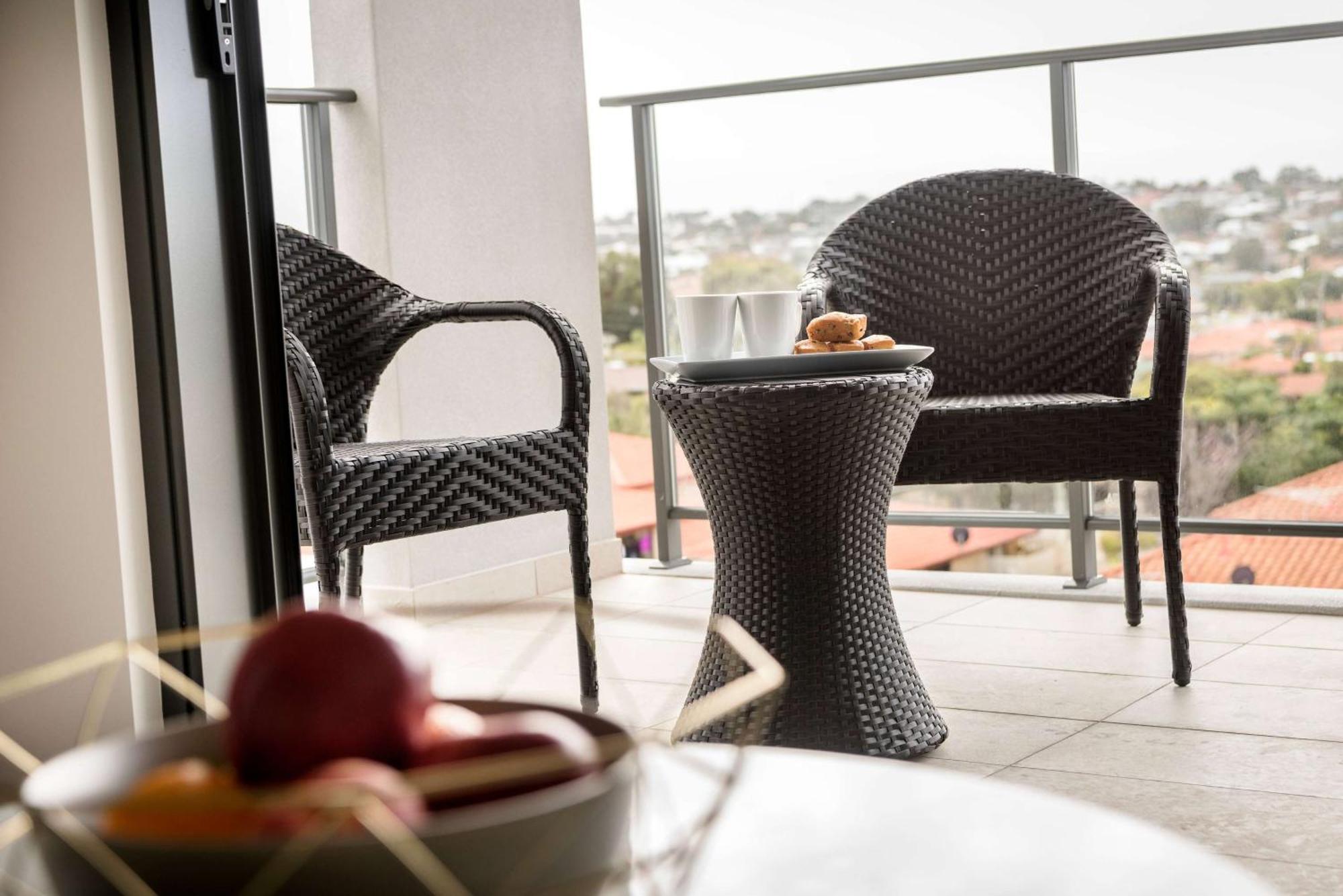 Ramada By Wyndham Vetroblu Scarborough Beach Perth Eksteriør bilde